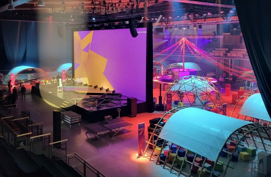 Installation, décoration et scénographie en 2025 à l'acclameur
